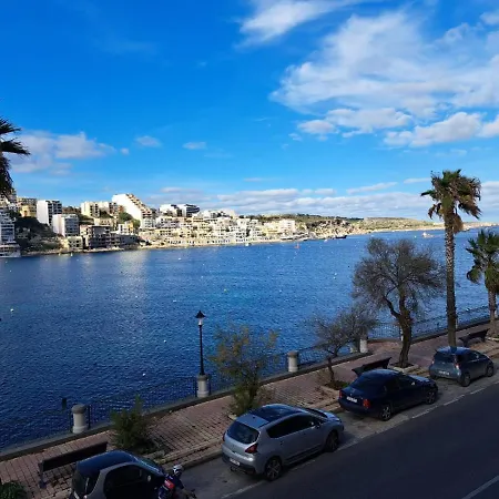 Seafront In Lägenhet St. Paul's Bay