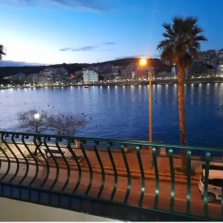 Seafront In Apartment St. Paul's Bay